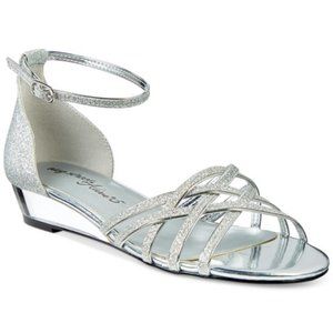 Easy Street Tarrah Evening Sandals, Silver